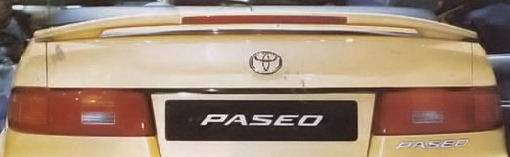 Toyota Paseo hátsó szárny spoiler féklámpa hellyel