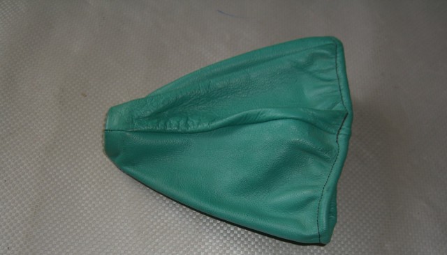 Zöld színű bőr sebváltó szoknya 20cm x 48cm univerzális