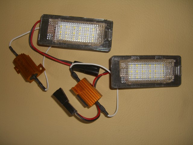 Touran GP2 2011-től LED rendszámtábla világítás