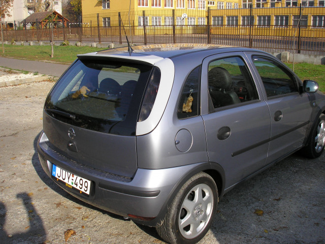 Opel Corsa C hátsó lámpa takaró, lámpamaszk